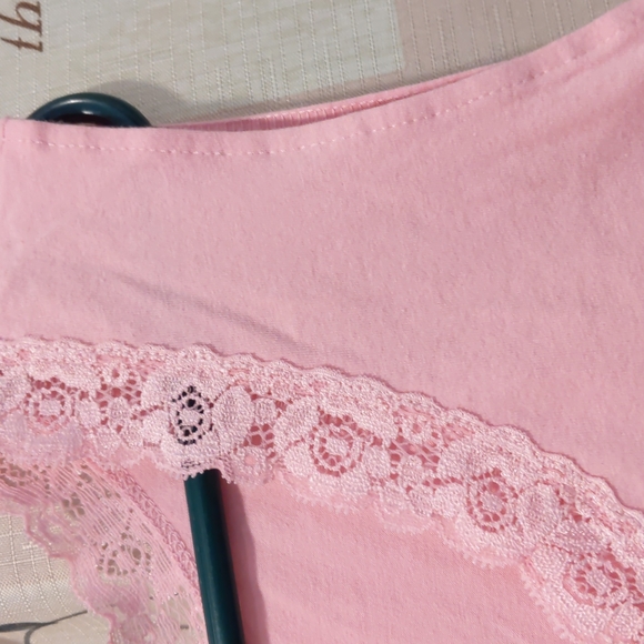 Van Heusen tank top - Picture 3 of 4